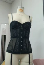 Sexy Slim Fit Corset Lace Hollowout Without Strapless Top Lace Up Slim Fit Tops 2026 Summer Women Street Trendy Vest من قسم التحرير الجماعيبلوزة ضيقة مثيرة بدون أكمام من الدانتيل بتصميم مجوف، مناسبة لصيف 2026، قطعة أنيقة وعصرية للنساء. - Image 7