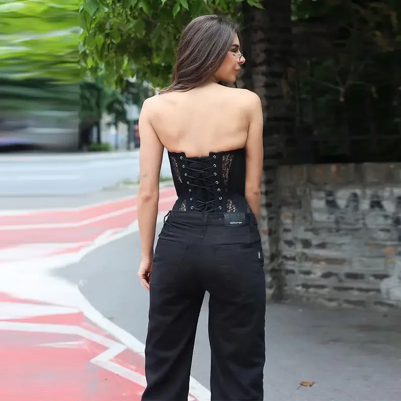 Sexy Slim Fit Corset Lace Hollowout Without Strapless Top Lace Up Slim Fit Tops 2026 Summer Women Street Trendy Vest من قسم التحرير الجماعيبلوزة ضيقة مثيرة بدون أكمام من الدانتيل بتصميم مجوف، مناسبة لصيف 2026، قطعة أنيقة وعصرية للنساء. - Image 3