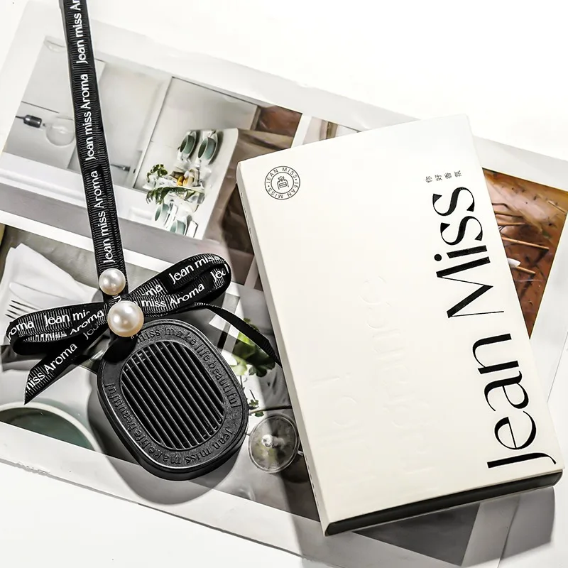 Car Aromatherapy Long Lasting Fragrance Car Perfume Interior High-end Decoration Home Bedroom Wardrobe Fragrance Pendant Perfume - Image 2