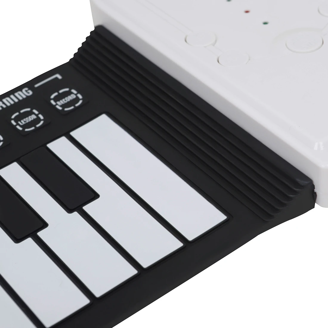 IRIN 49-Key Hand Roll Up Piano Silicone Portable Keyboard Musical Instrument for Education Foldable Beginner Electronic Piano من قسم التحرير الجماعيبيانو IRIN اليدوي القابل للطي ذو 49 مفتاحًا، لوحة مفاتيح سيليكون محمولة، آلة موسيقية تعليمية، بيانو إلكتروني قابل للطي للمبتدئين - Image 3