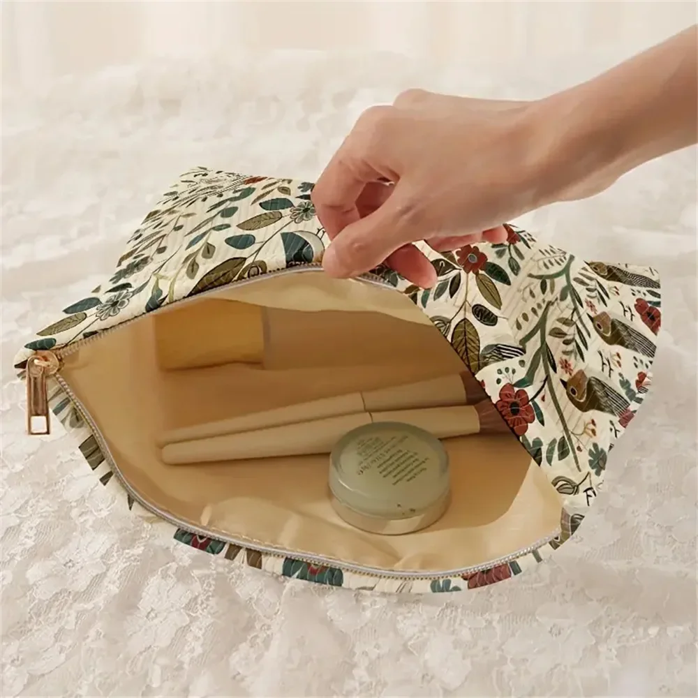 1pc Cosmetic Bags Branch Bird Pattern Women's Makeup Bag Corduroy Cosmetic Storage Bag Portable Commuting Travel Toiletry Bag - Image 4