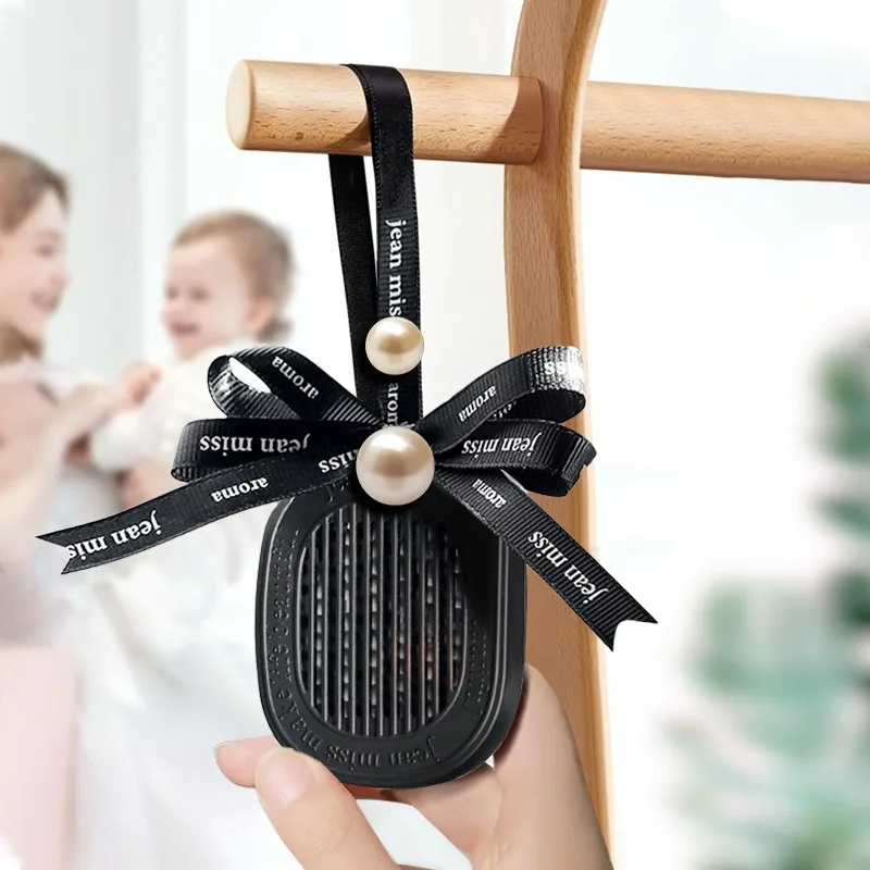 Car Aromatherapy Long Lasting Fragrance Car Perfume Interior High-end Decoration Home Bedroom Wardrobe Fragrance Pendant Perfume - Image 4